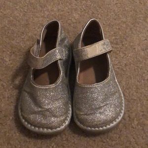 Silver sparkle squeakers ✨